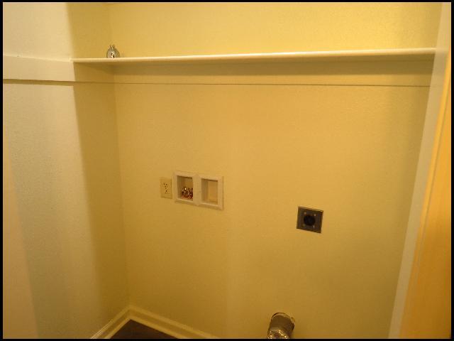 Building Photo - 306 Barnes St