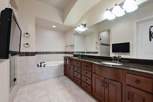 Building Photo - 1036 Liberty Park Dr