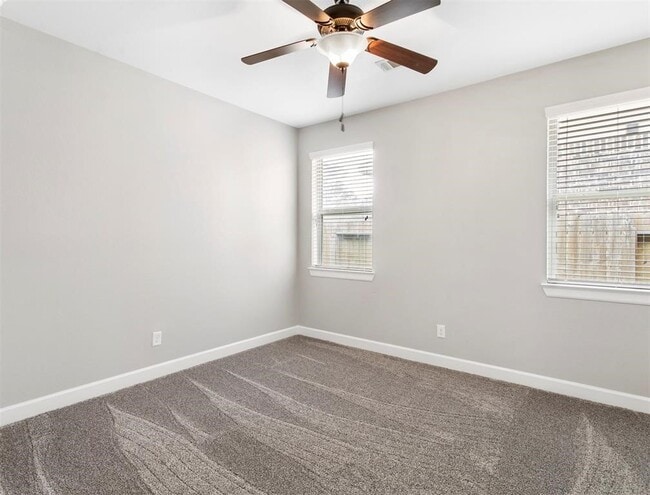 Building Photo - 304 Country Crossing Cir