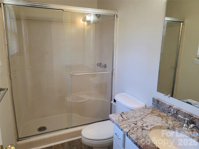 Building Photo - 5323 Chestnut Lake Dr