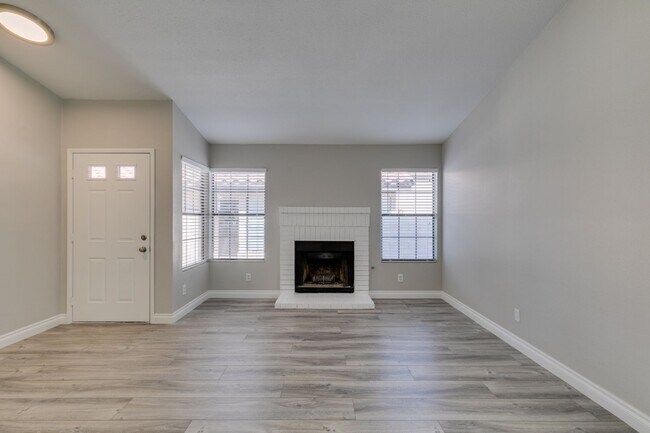 Building Photo - Beautiful Upgraded 3 Bedroom Home in Southwest Las Vegas!