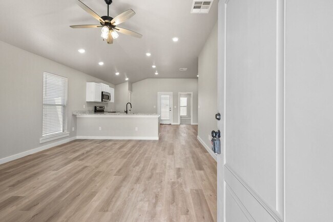 Building Photo - Bell Farms Home Available August
