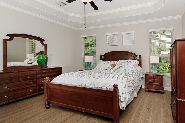 Building Photo - 47 Canoe Bend Dr
