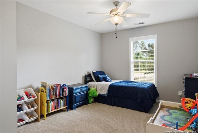 Building Photo - 142 Bluebonnet Oak Ct