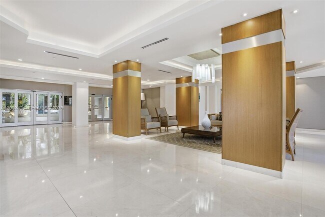 Building Photo - 600 Grapetree Dr