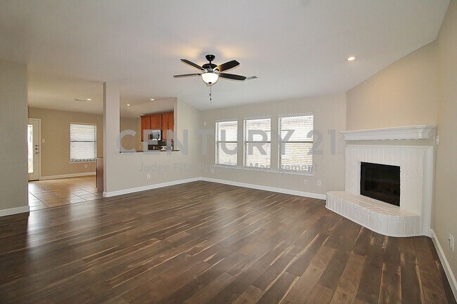 Building Photo - Lovely 3/2/2 in N. Fort Worth For Rent!