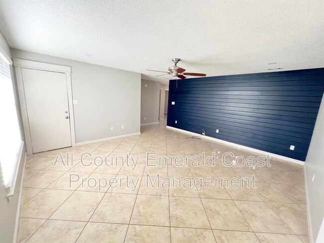 Building Photo - 915 Emily Cir