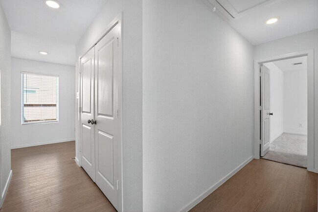 Building Photo - 4 Bedroom Single Family Home in New Caney