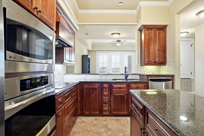 Building Photo - 301 Watermere Dr