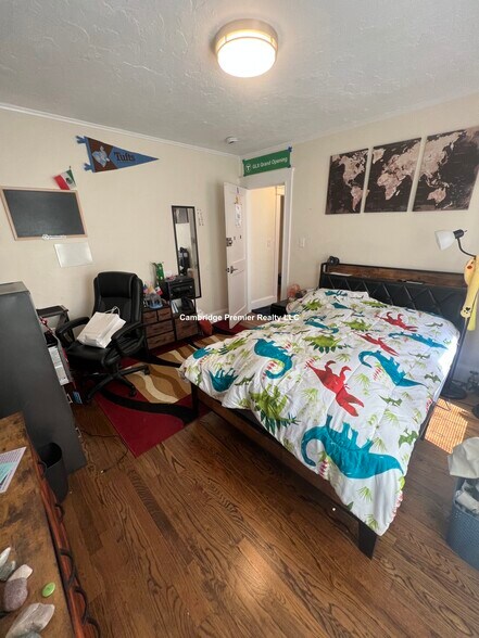 Building Photo - 117 Burget Ave