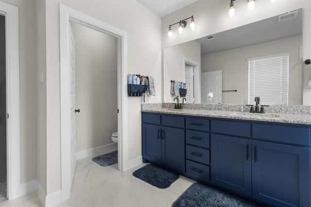 Building Photo - 711 Prairie Falcon Dr