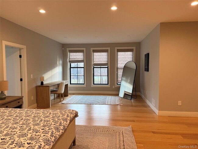 Building Photo - 6 Conifer Ct