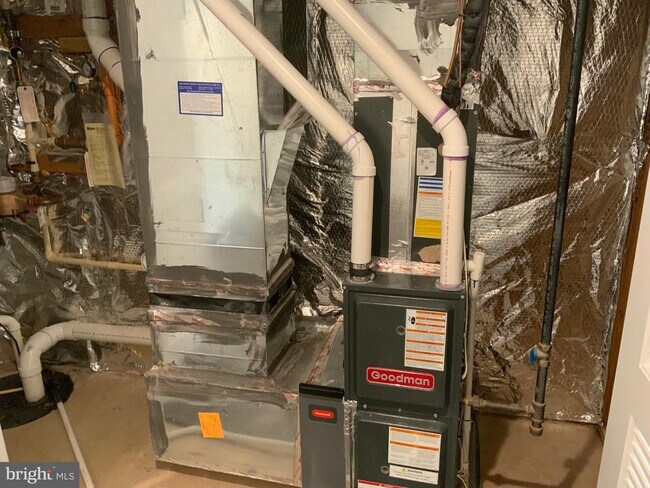 Building Photo - 13713 Little Seneca Pkwy