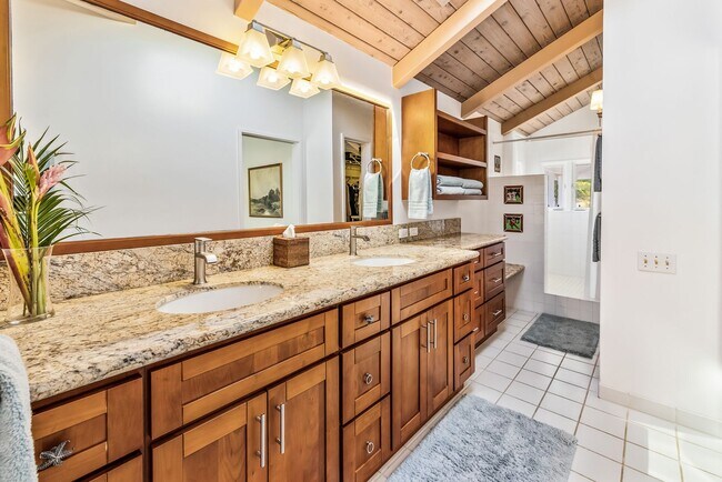 Building Photo - Fully Furnished Home in the Heart of Lanikai