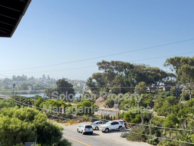 Building Photo - 2030 Broadway St