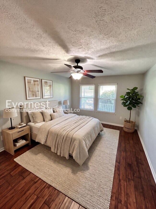 Building Photo - 3 Bed, 3.5 Bath Home with Modern Amenities / Pet-Friendly / Coming Soon!