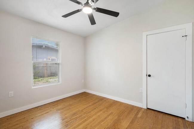 Building Photo - 306 Westmoreland Dr