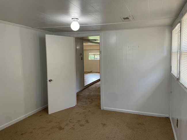 Building Photo - 2 bdrm singlewide with additions