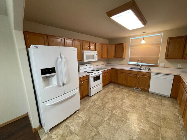 Primary Photo - Large 4 bedroom home available!