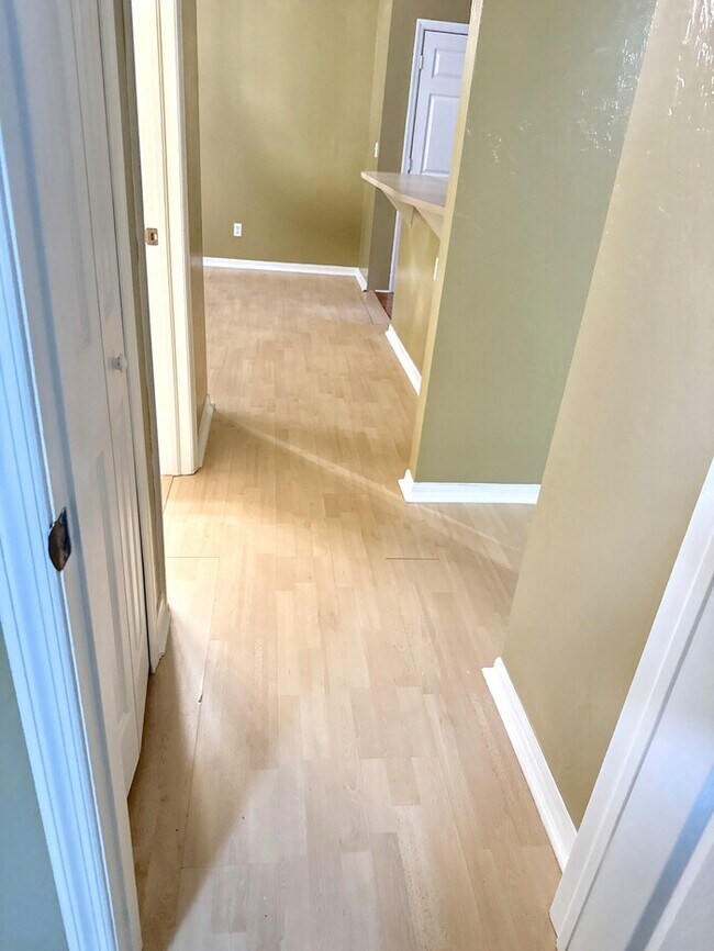 Building Photo - 2240 Safe Harbour Ct