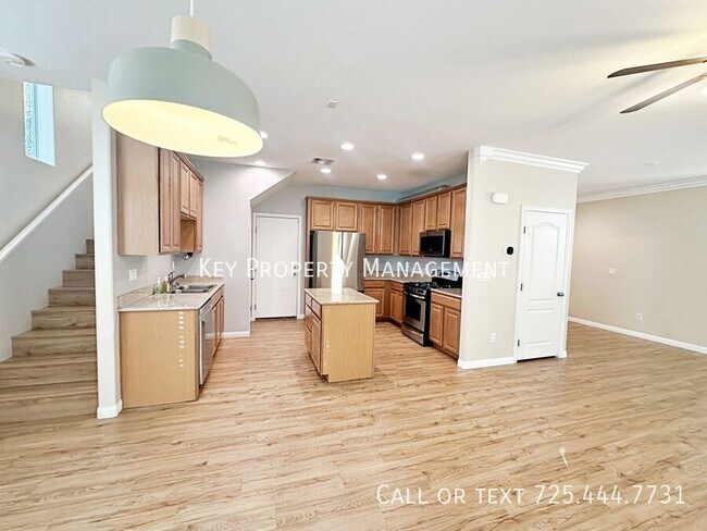 Building Photo - 4 BEDROOM HOME LOCATED IN CENTENNIAL HILLS