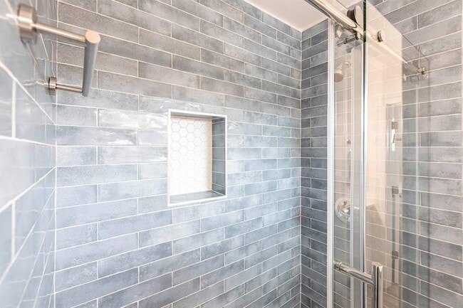 Building Photo - 6020 Midnight Pass Rd