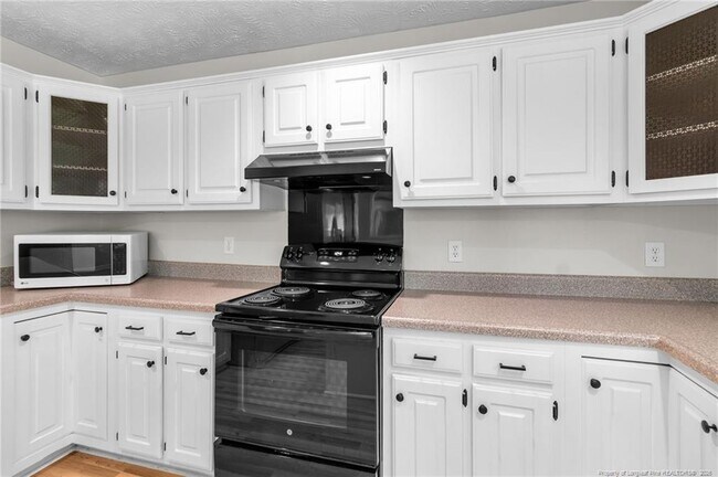 Building Photo - 3412 Cedar Hill Dr