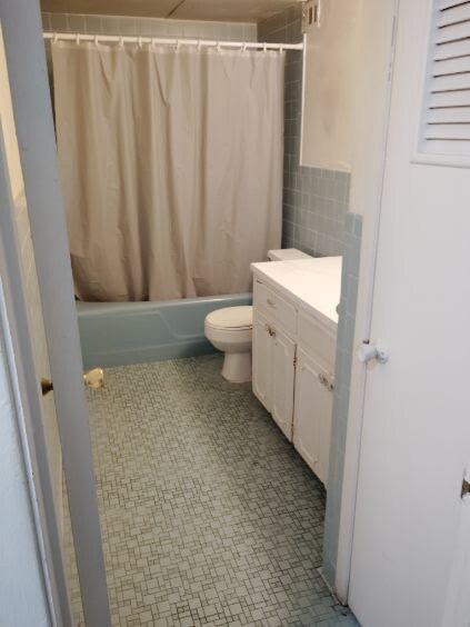 Building Photo - 414 E Avenue A