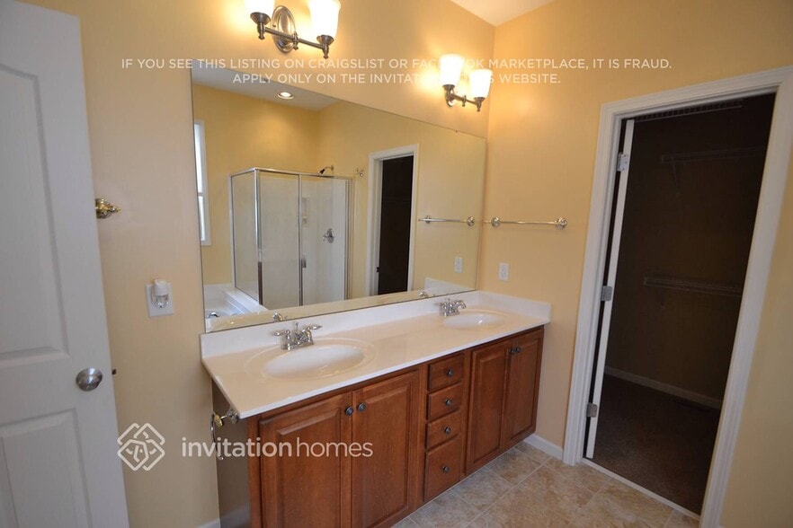 Building Photo - 9028 Linslade Way