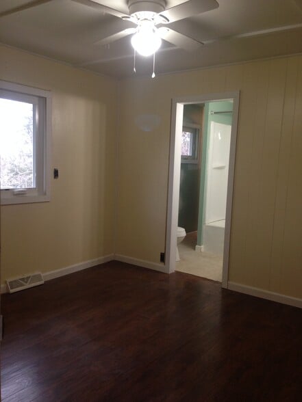 Building Photo - 478 Tyrone Rd