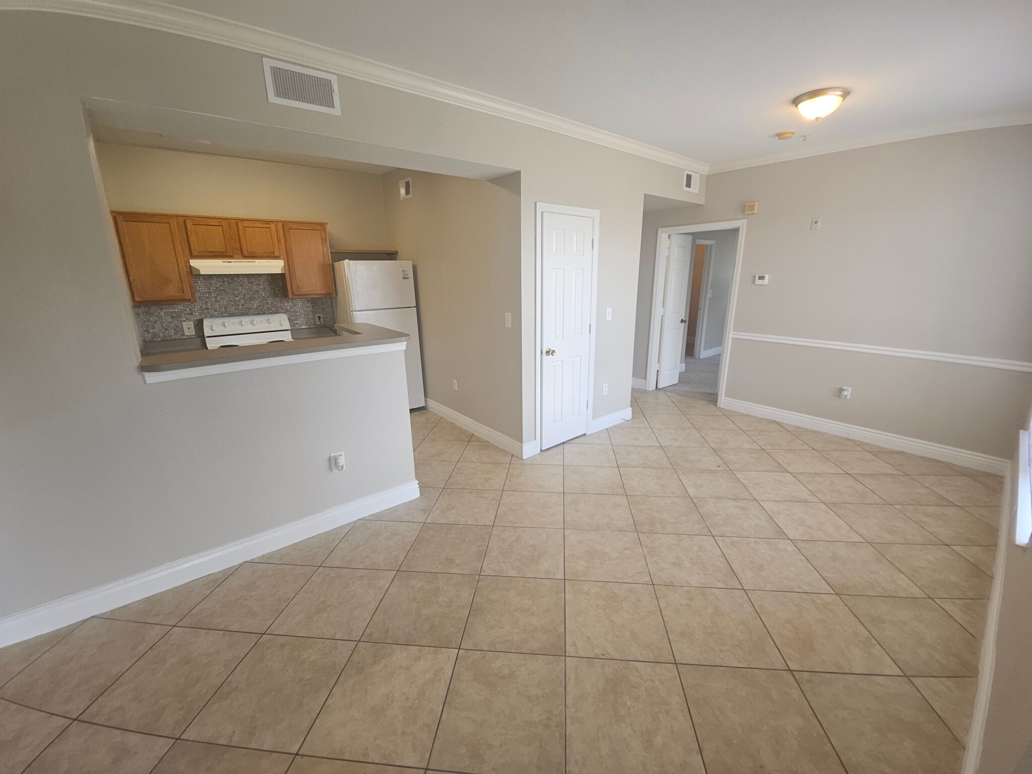 Building Photo - 3726 Palm Desert Ln