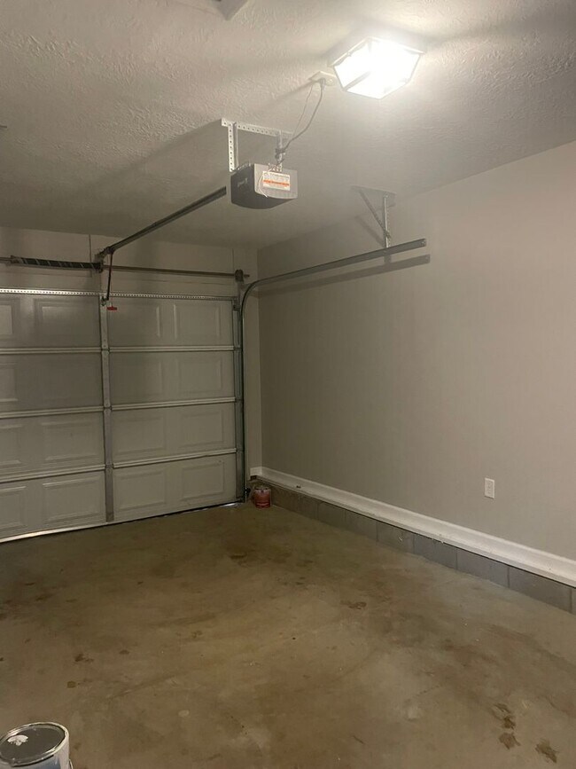 Building Photo - Spacious Townhome Located in Grovetown Close to Military Facilities