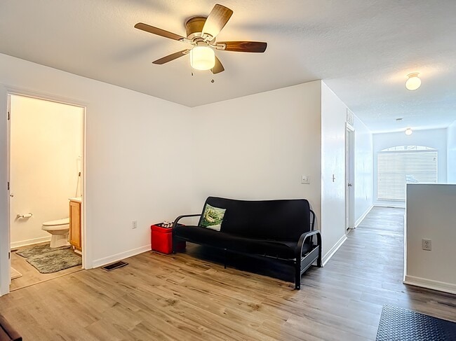 Building Photo - 9856 Ashburn Lake Dr