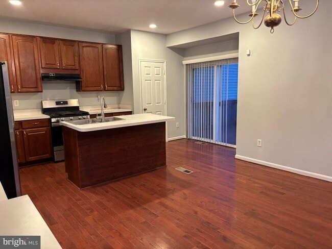 Building Photo - 6641 Creek Point Way