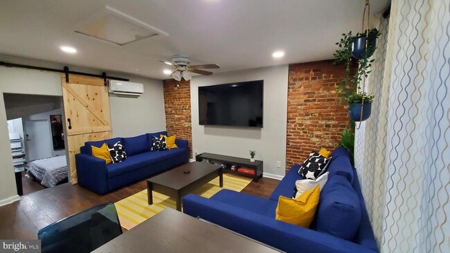 Building Photo - 244 S Exeter St