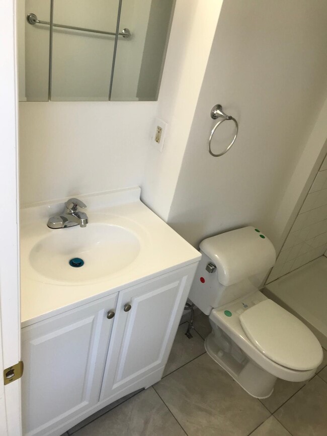 Building Photo - 1603 Union Blvd