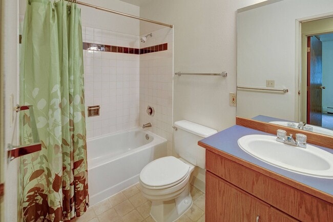 Chugach South Apartments - Bathroom - Chugach South