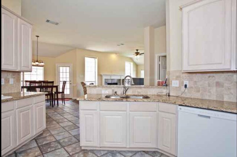 Building Photo - 9702 Valley Lake Ct