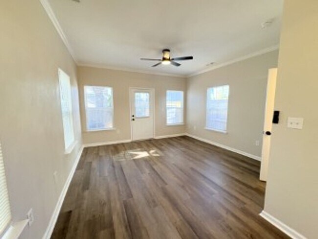 Building Photo - Washington Bourgh