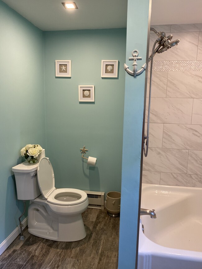 Building Photo - 85 Boone St