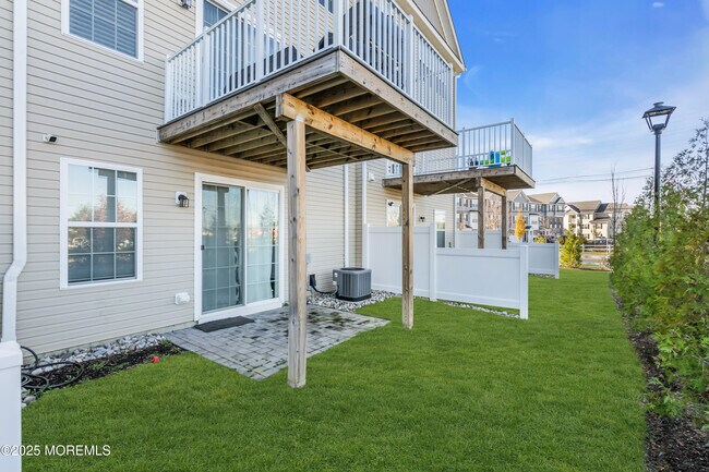 Building Photo - 2002 Evans Ln