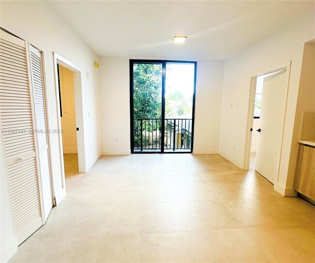 Building Photo - 1547 NW 2nd St