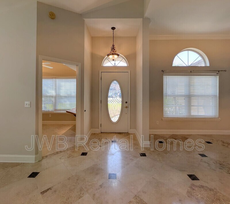 Building Photo - 128 Summer Tree Ct