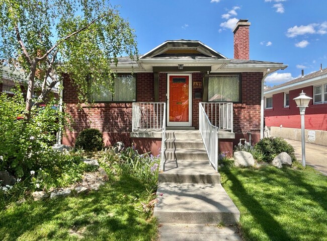 Building Photo - Beautiful Renovation in Liberty Wells!