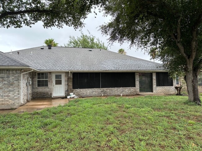 Building Photo - 2729 Palmer Dr