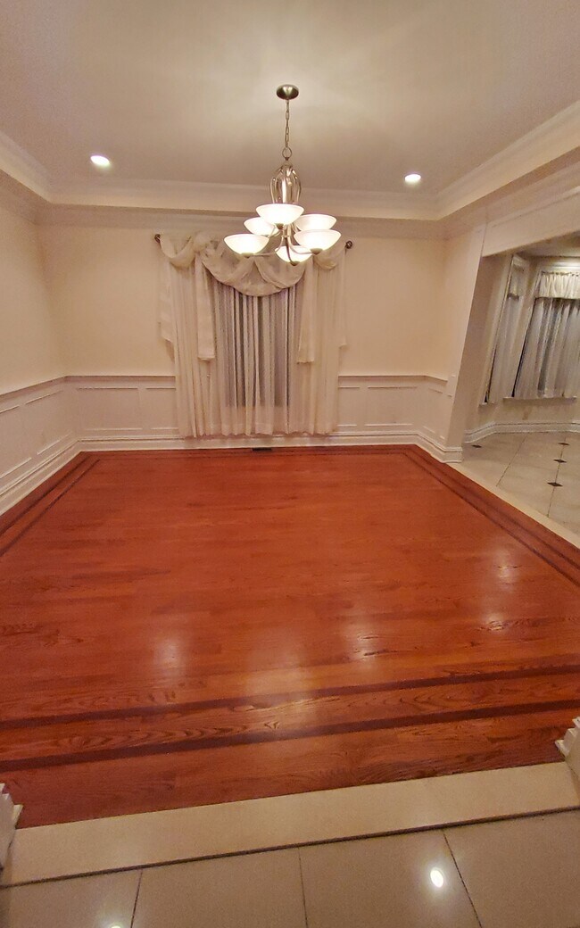 Building Photo - 65 Fulton Ave