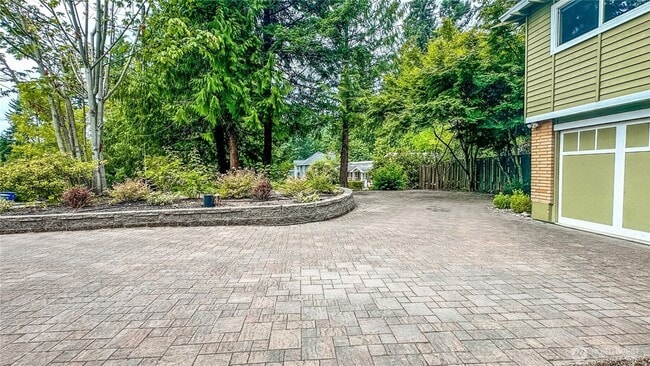 Building Photo - 2830 216th Ave SE