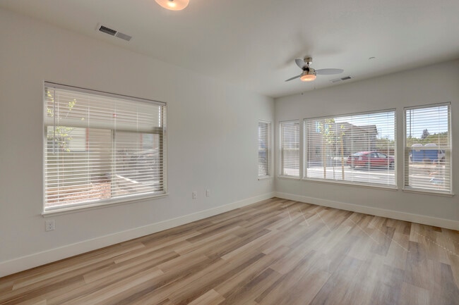 Building Photo - Enclave Apartments