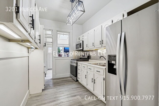 Building Photo - 3201 Hueco Ave