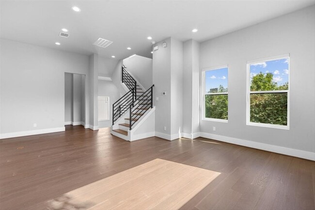 Building Photo - 1621 Wheeler Ave
